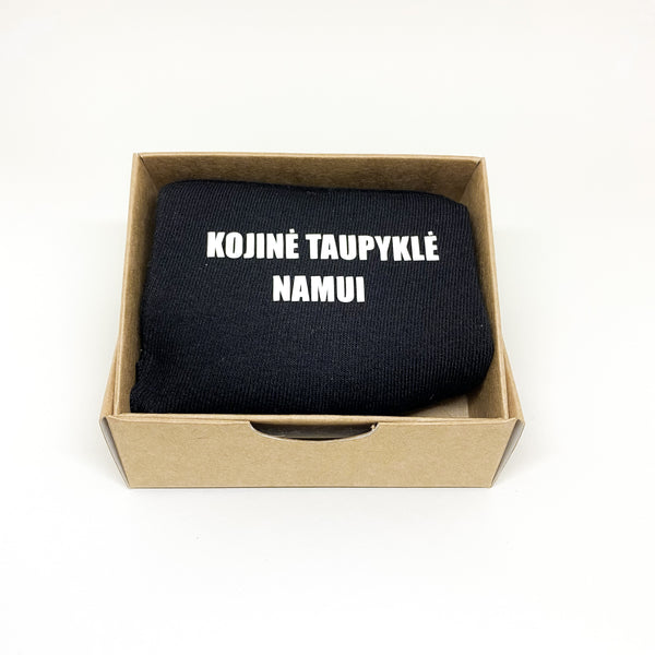 Kojinės su užrašu  „Kojinė taupyklė namui“